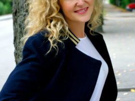 ilutės meno mokyklos muzikos mokytoja, ekspertė Liudmila Kašėtienė-Mikkelsen.