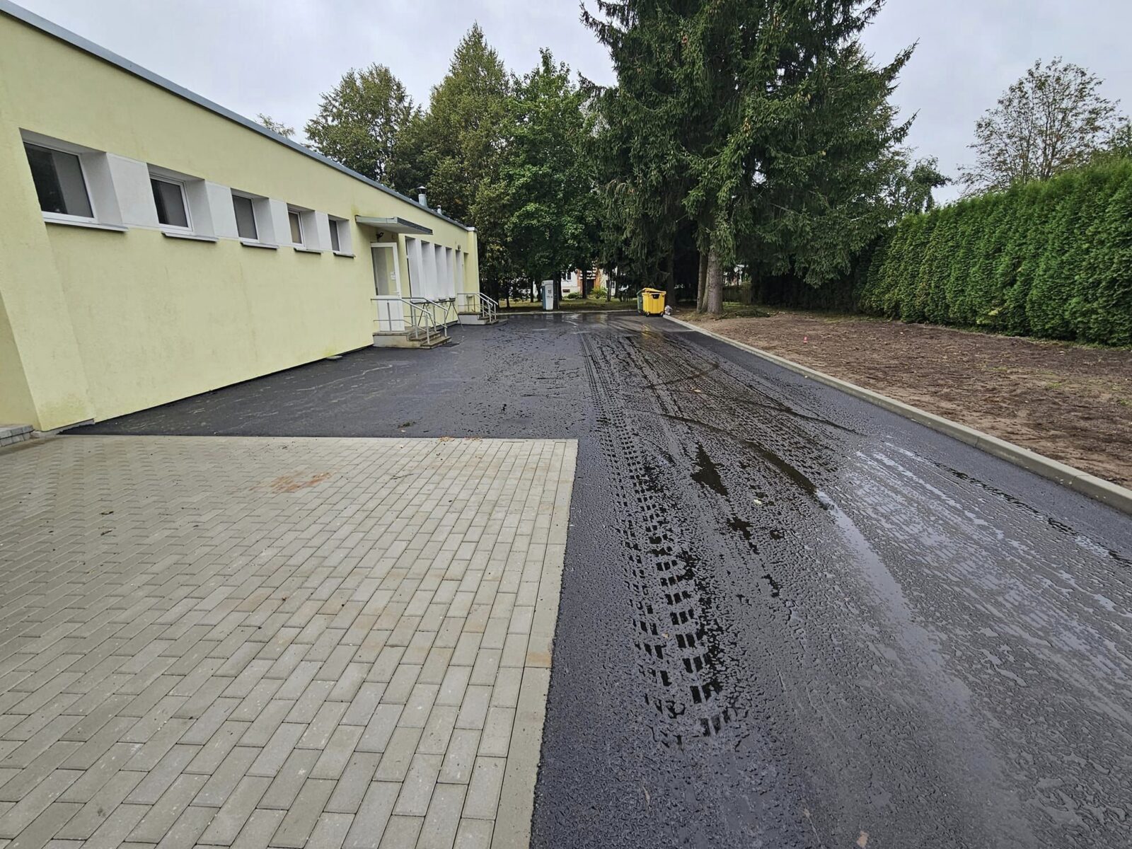 Lekėčiai, kelias, mokykla