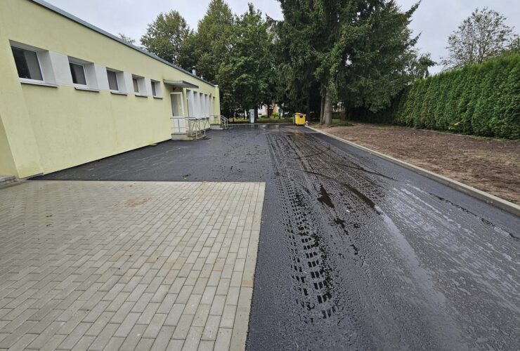 Lekėčiai, kelias, mokykla